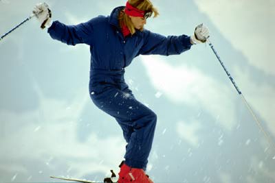 Kelly Emberg skiing